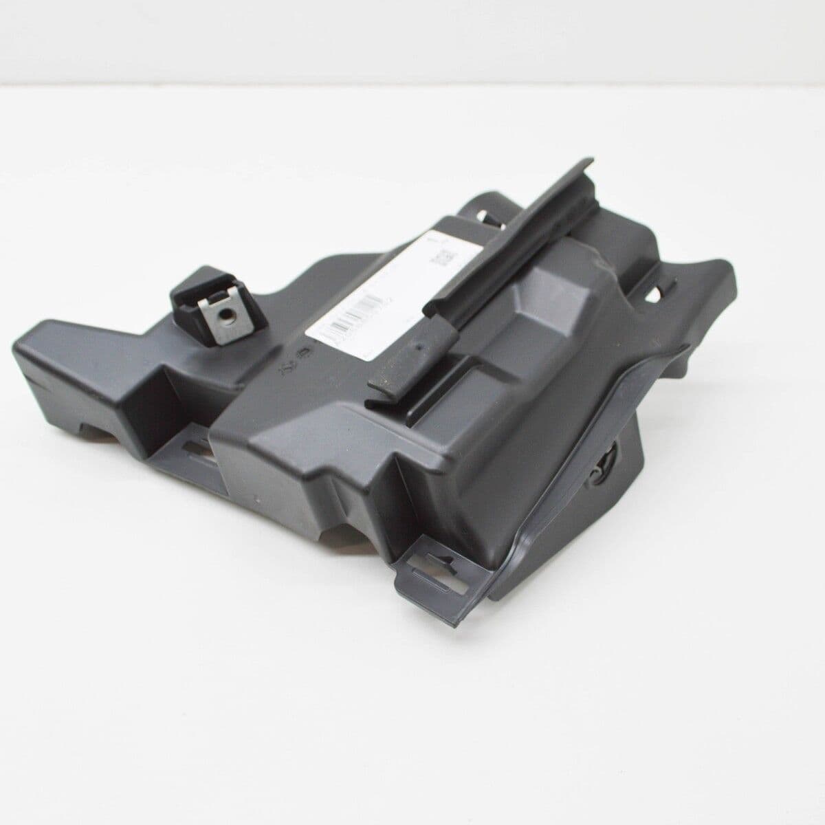 Mercedes C Serisi W206 Tampon Braketi Ön Üst Sol Amg 2021 | ITHAL A2068850702